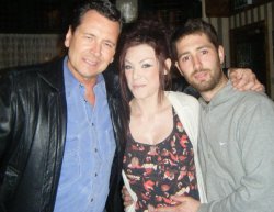 Mark Lindsay Chapman