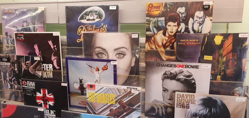 Vic's Vinyl - New and Used mint condition records on the 3 counties border